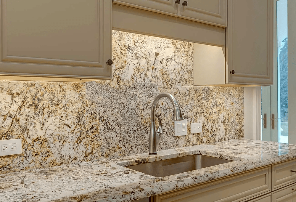 10 najboljših materialov za kuhinjske pulti.